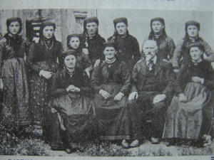 Ritratto di famiglia con nove figlie (1890)